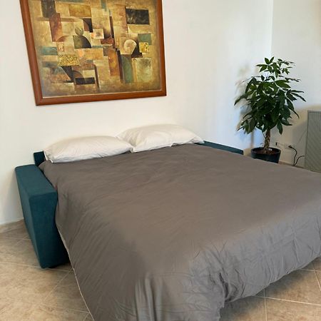 סראוואלה סקריביה Serravalle Shop&Stay מראה חיצוני תמונה
