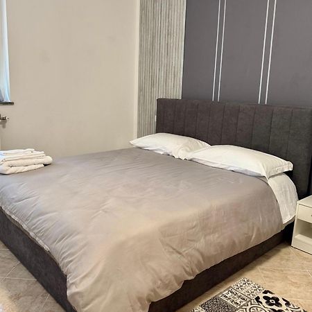 סראוואלה סקריביה Serravalle Shop&Stay מראה חיצוני תמונה