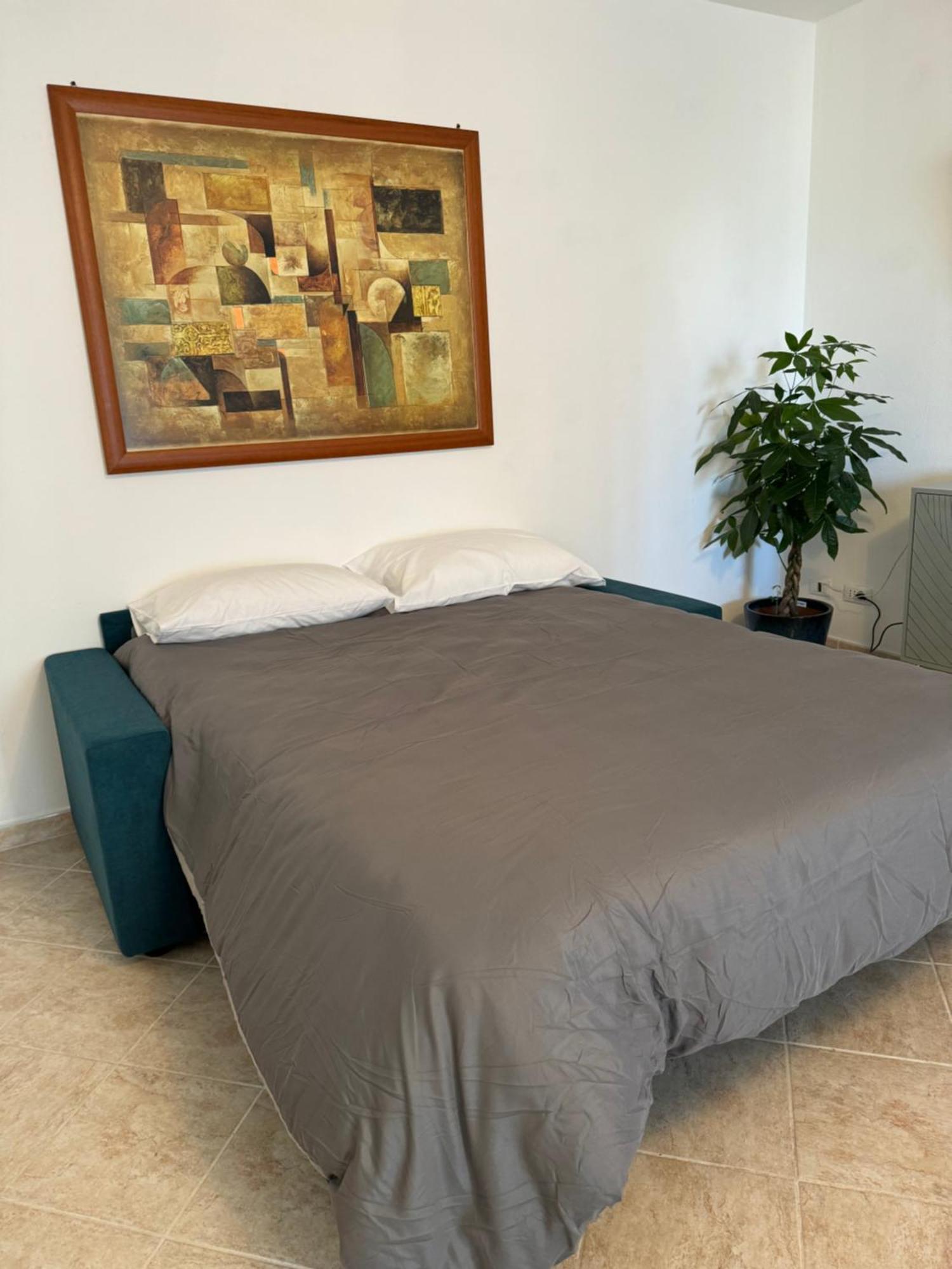 סראוואלה סקריביה Serravalle Shop&Stay מראה חיצוני תמונה