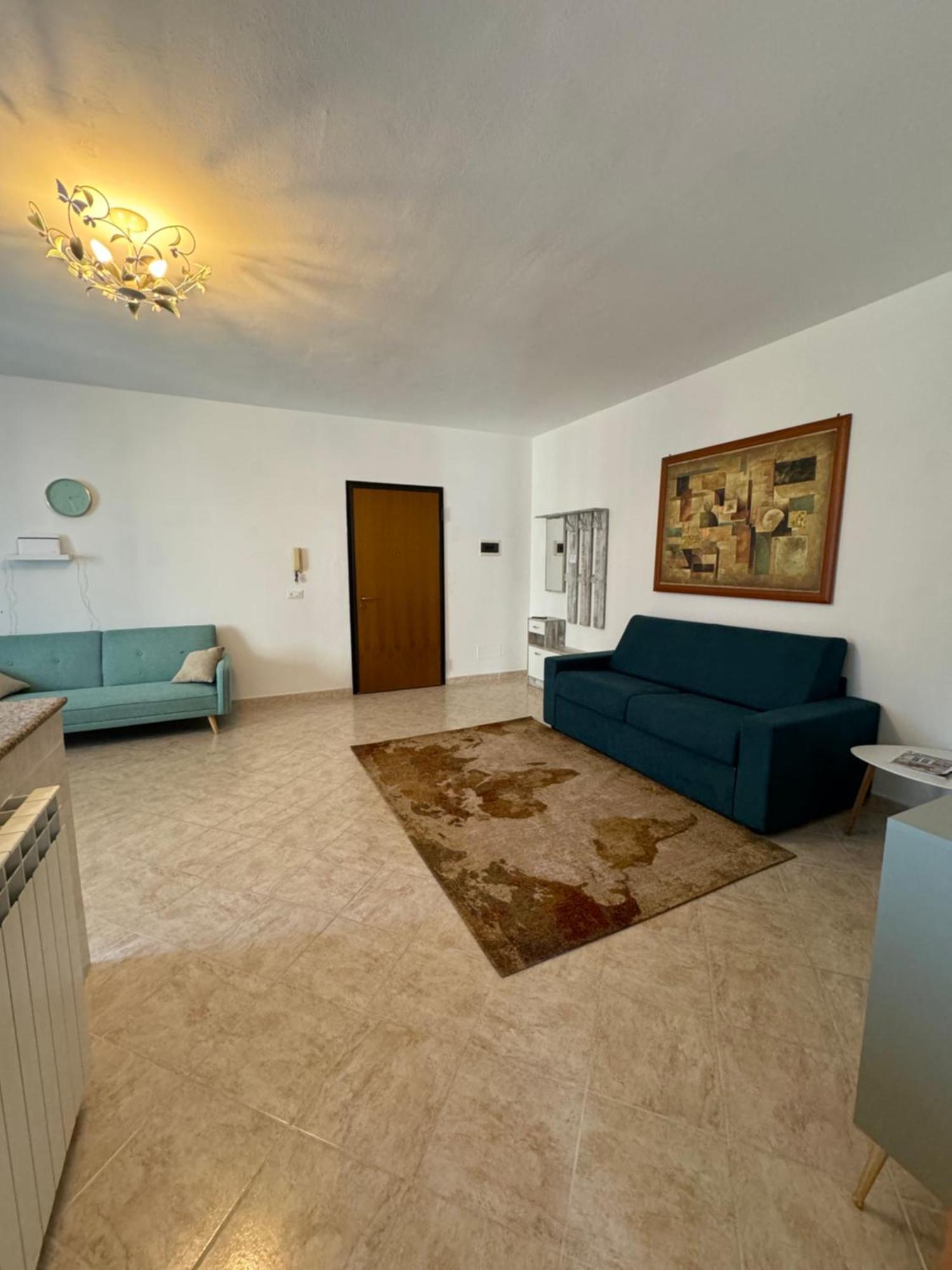 סראוואלה סקריביה Serravalle Shop&Stay מראה חיצוני תמונה